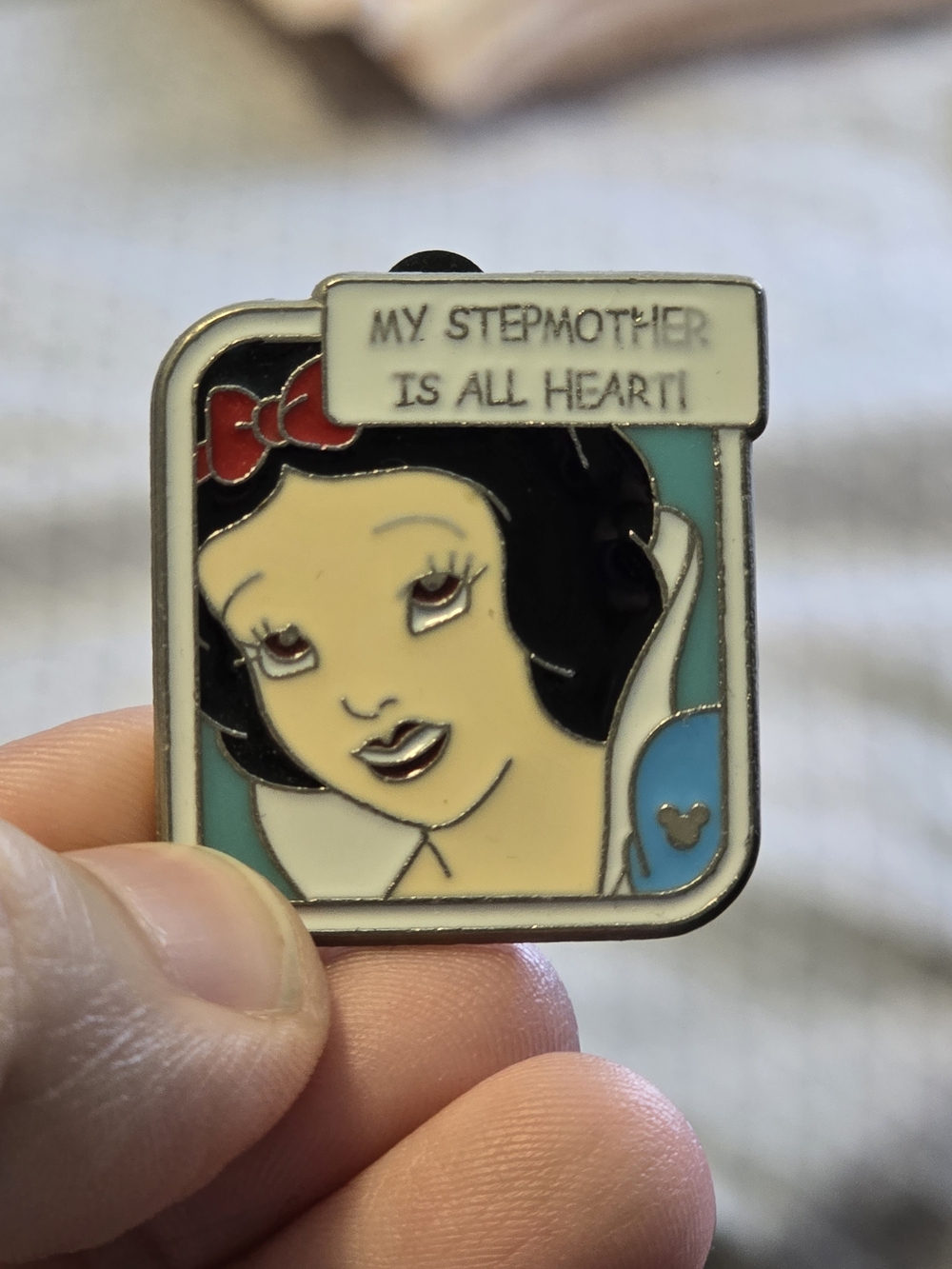 Disney Pin 2007 Snow White "My Stepmother Is All Heart" Hidden Mickey 3 of 6